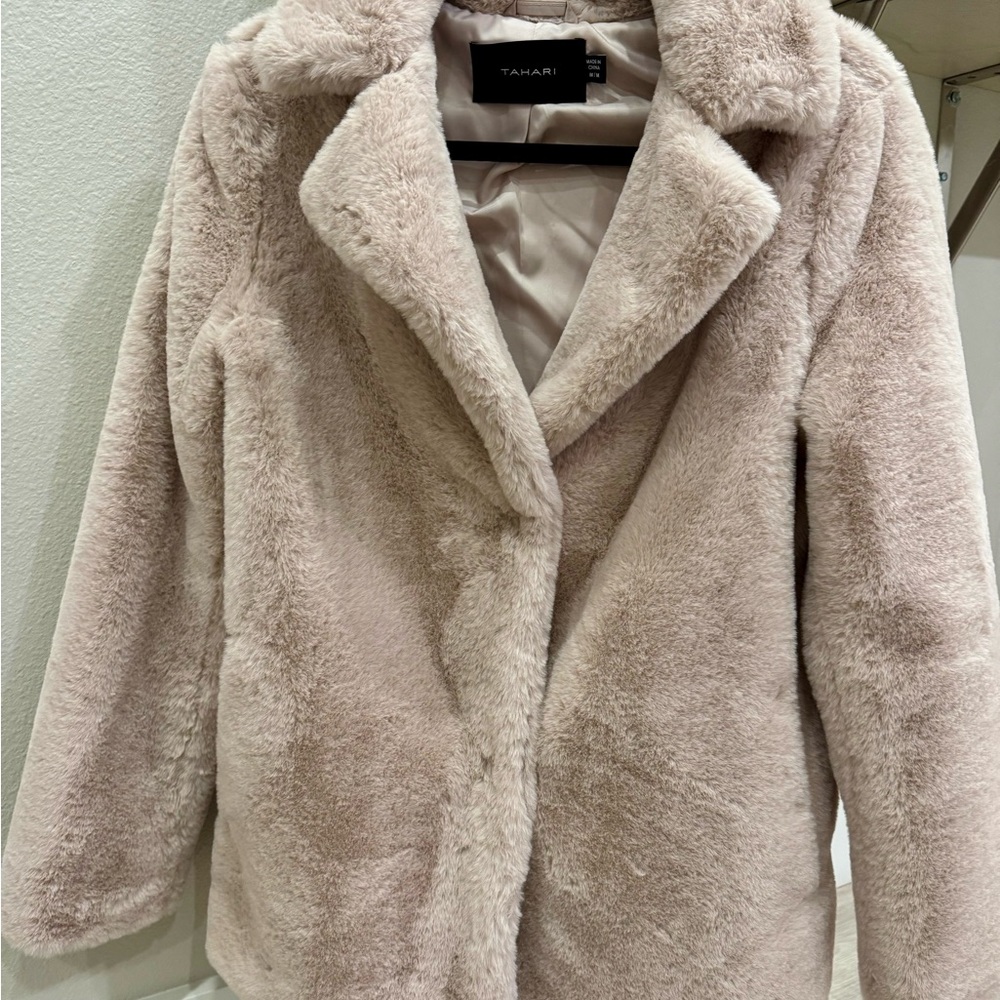 Tahari Women's Faux Fur Coat - Soft pink